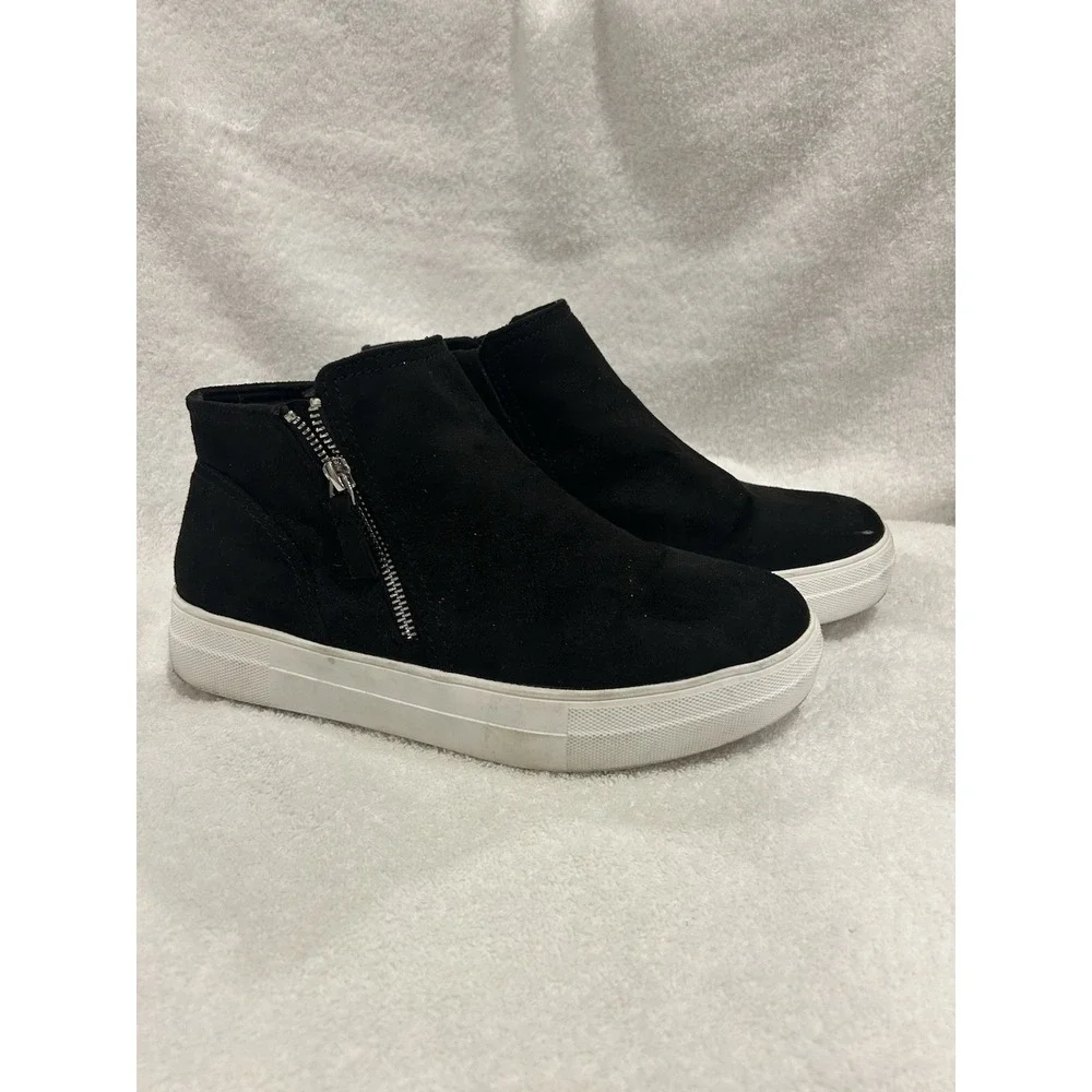 SODA Taylor Women Suede High Top Lace-Less Hidden Wedge‎ Sneaker US Size 9 Black